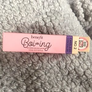 Benefit Cosmetics
Boi-ing Cakeless Full Coverage Waterproof Liquid Concealer